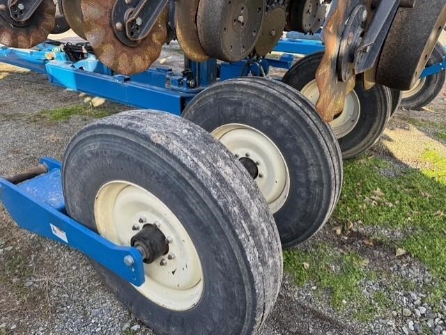 2020 Kinze 3660 Planter