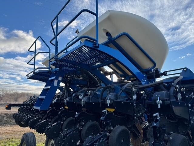 2020 Kinze 3660 Planter