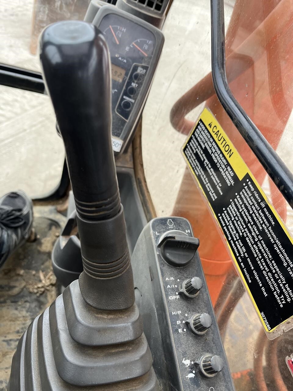 2005 Hitachi ZX270 LC Excavator