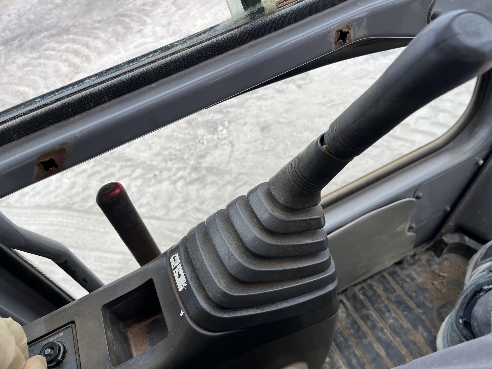 2005 Hitachi ZX270 LC Excavator