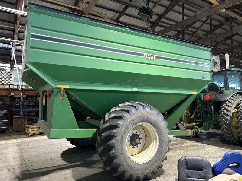  J&M 875 Grain Cart