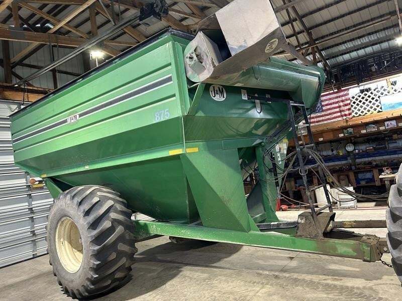  J&M 875 Grain Cart