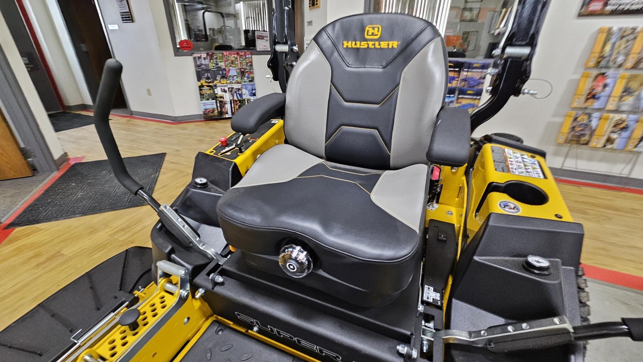  Hustler Super Z 60 Lawn Mower