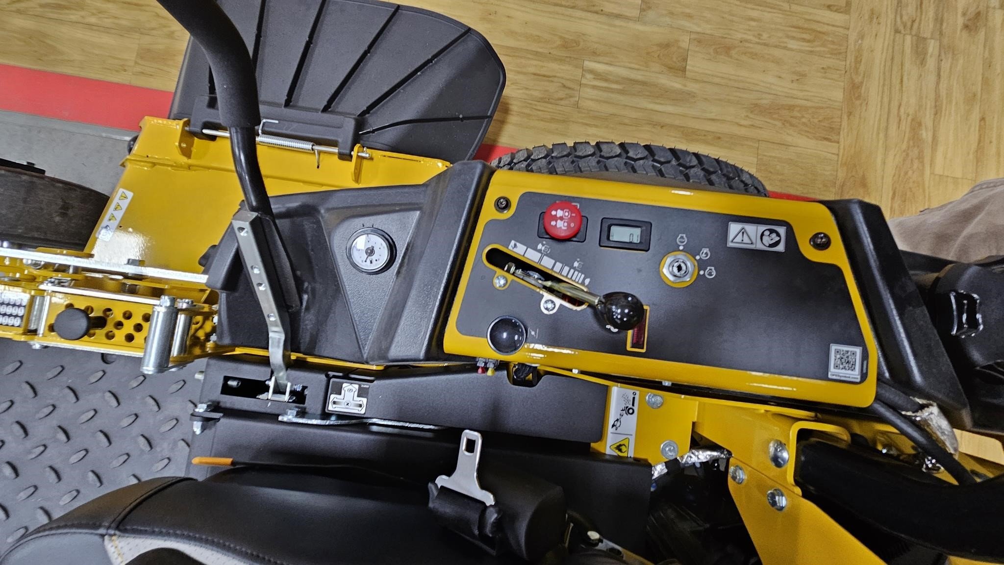  Hustler Super Z 60 Lawn Mower