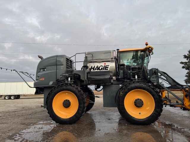 2018 Hagie STS12 Self-Propelled Sprayer