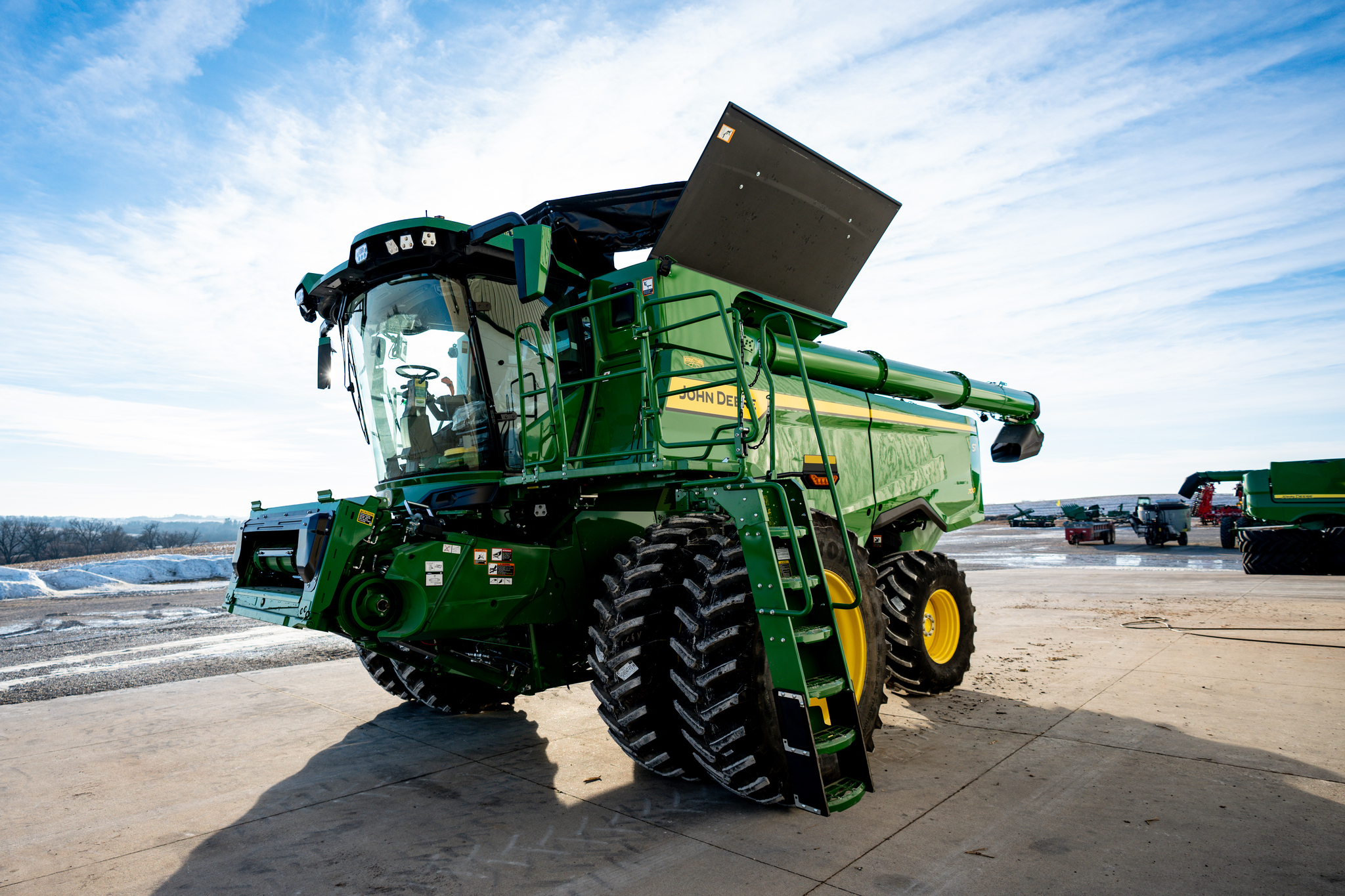 2025 John Deere S7 700 Combine