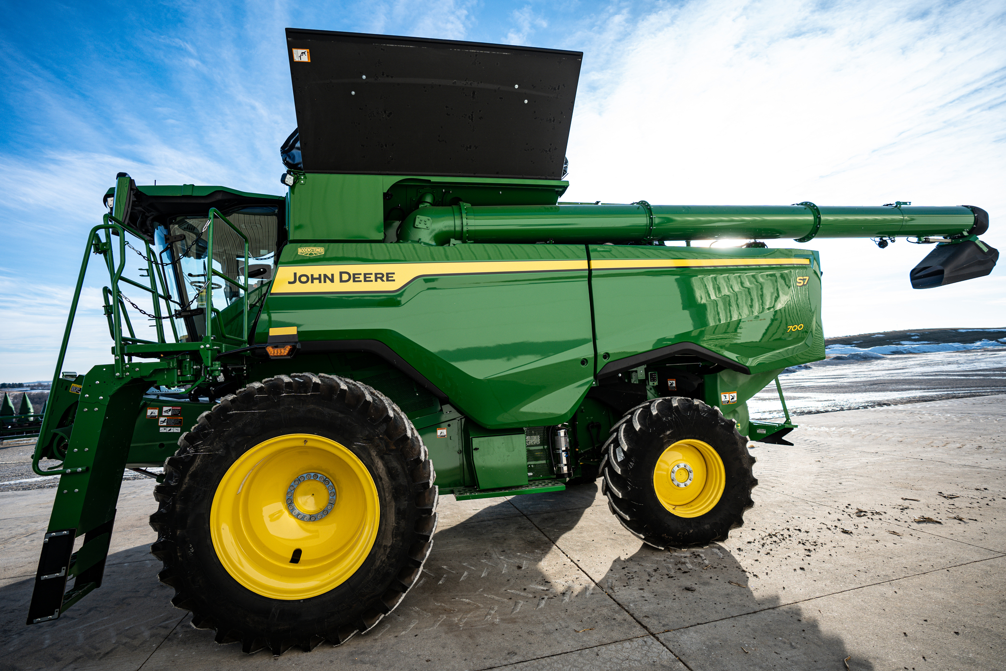 2025 John Deere S7 700 Combine