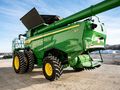 2025 John Deere S7 700 Combine