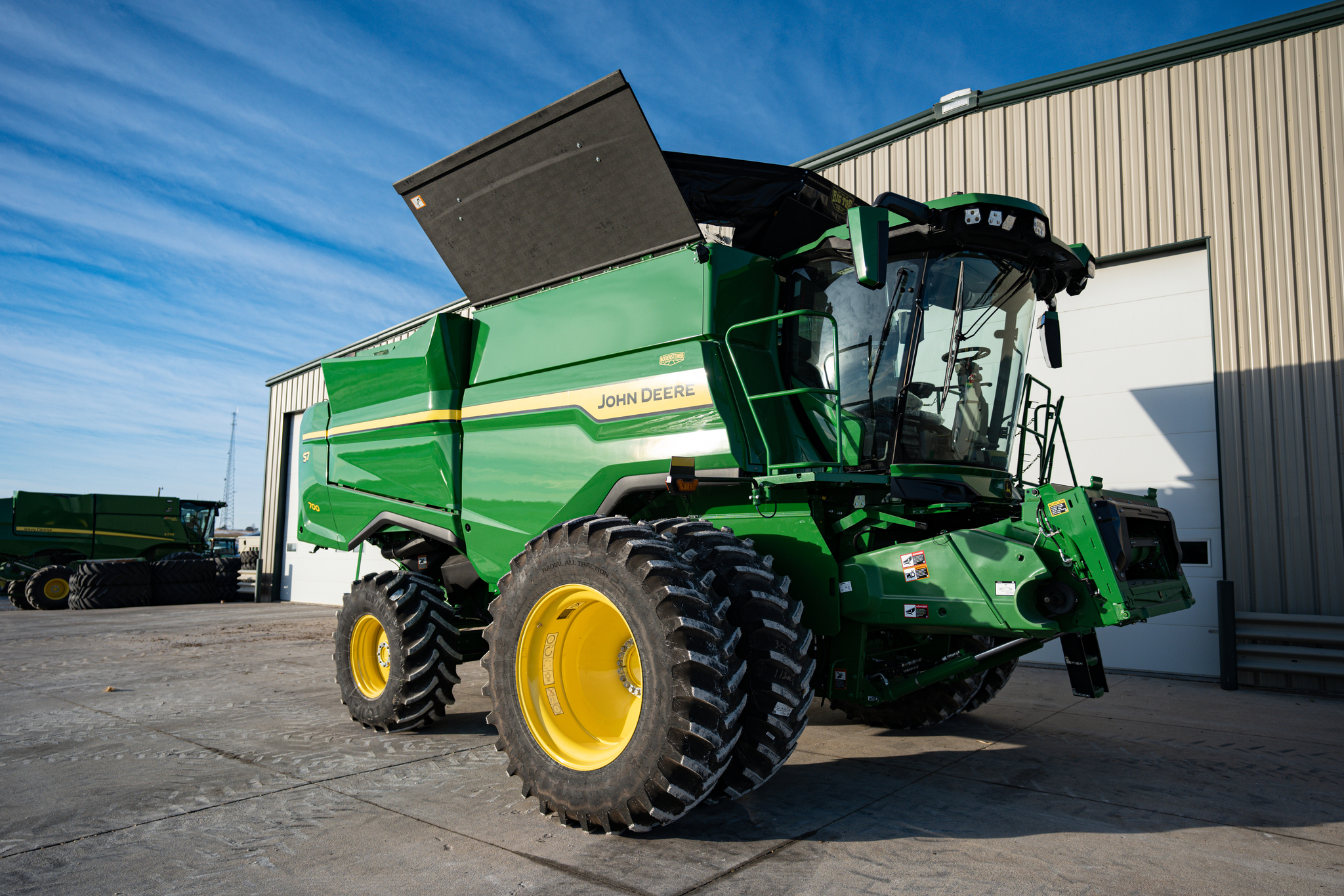 2025 John Deere S7 700 Combine