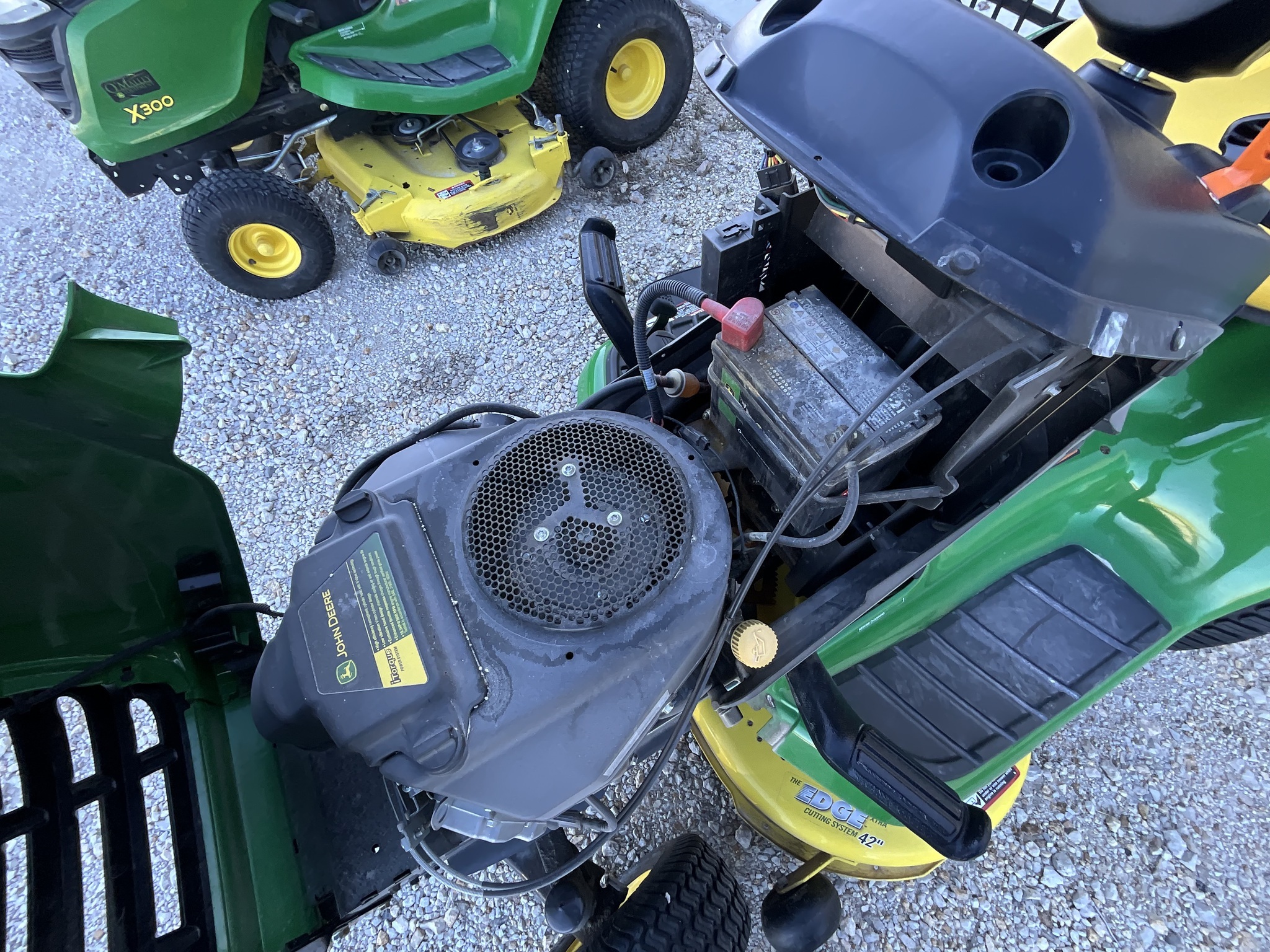 2013 John Deere X304 Lawn Mower