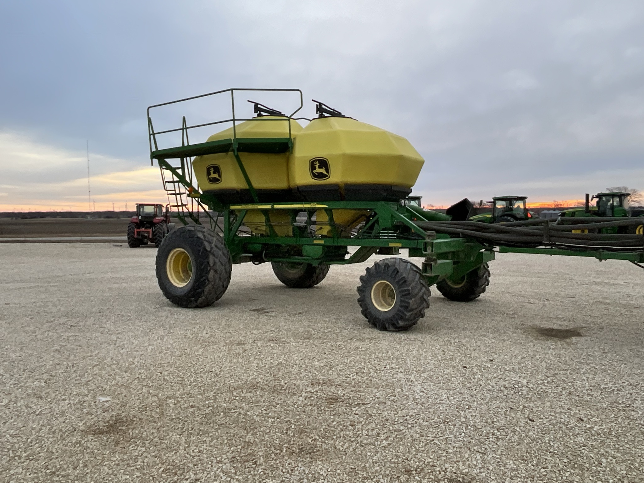2014 John Deere 1890 Air Seeder
