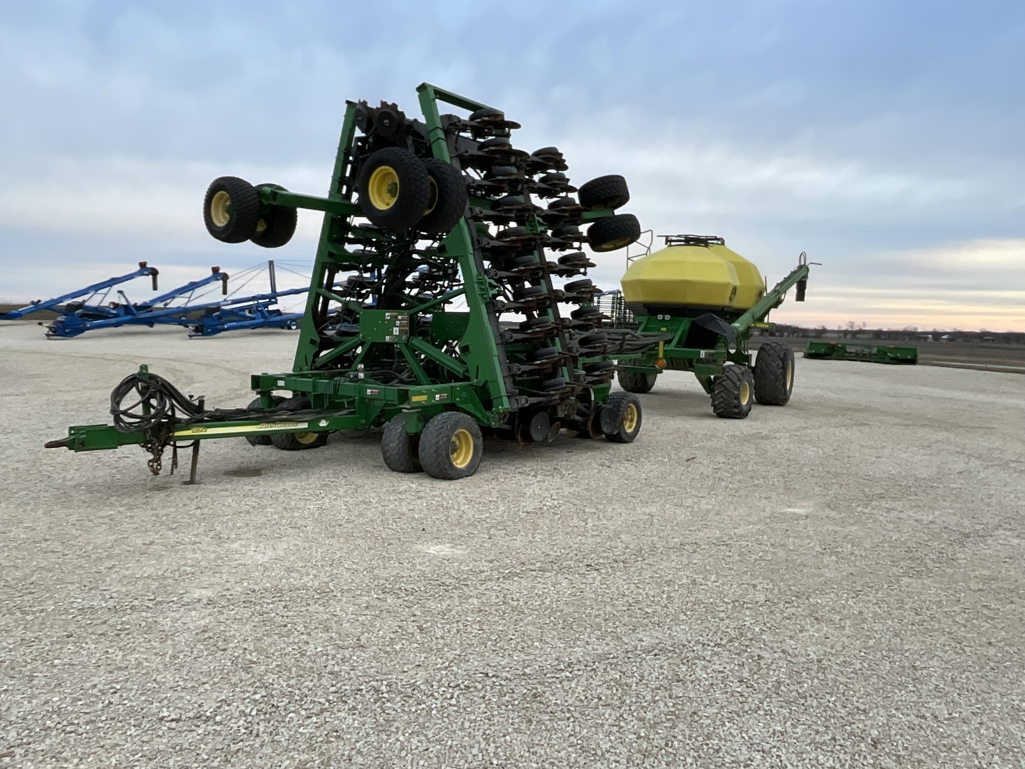 2014 John Deere 1890 Air Seeder