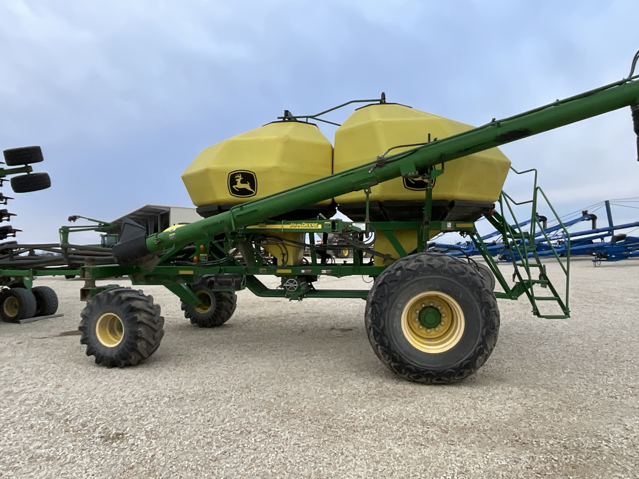 2014 John Deere 1890 Air Seeder