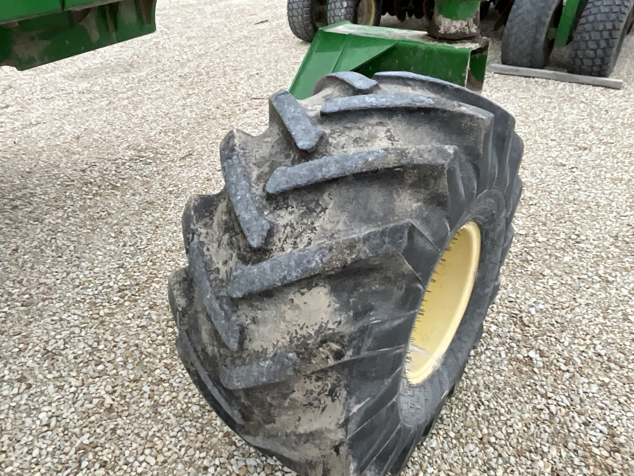 2014 John Deere 1890 Air Seeder