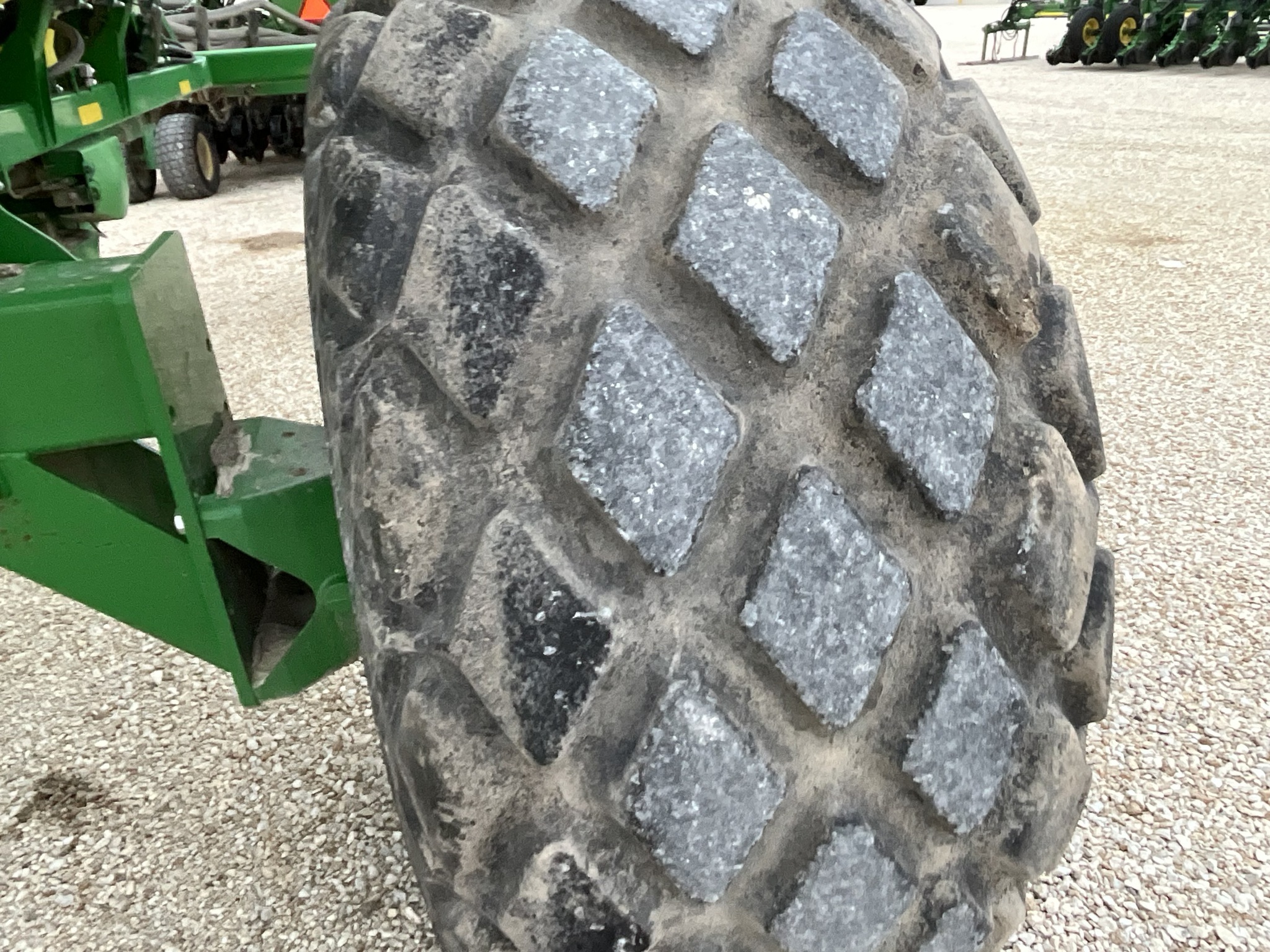 2014 John Deere 1890 Air Seeder