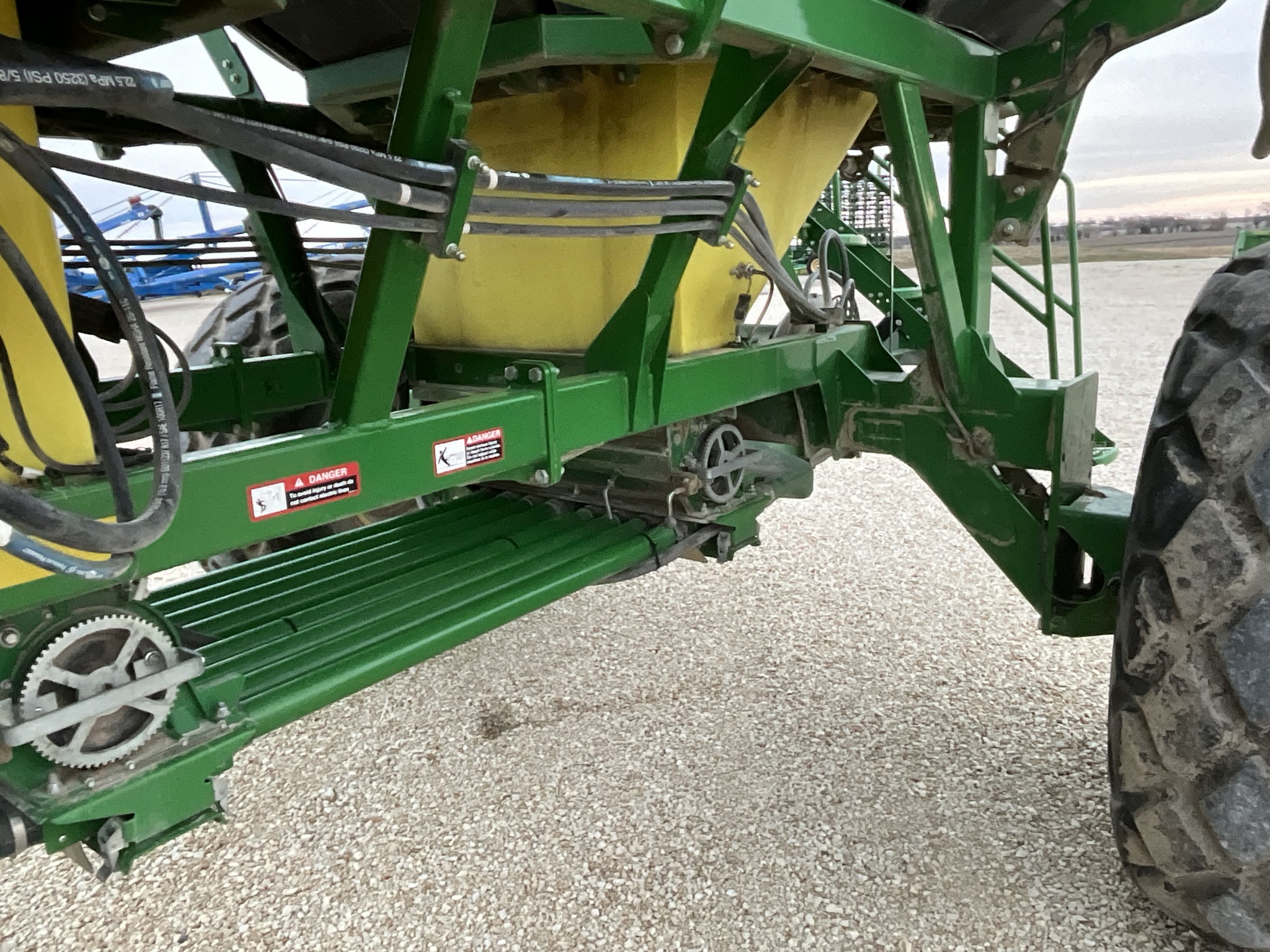 2014 John Deere 1890 Air Seeder