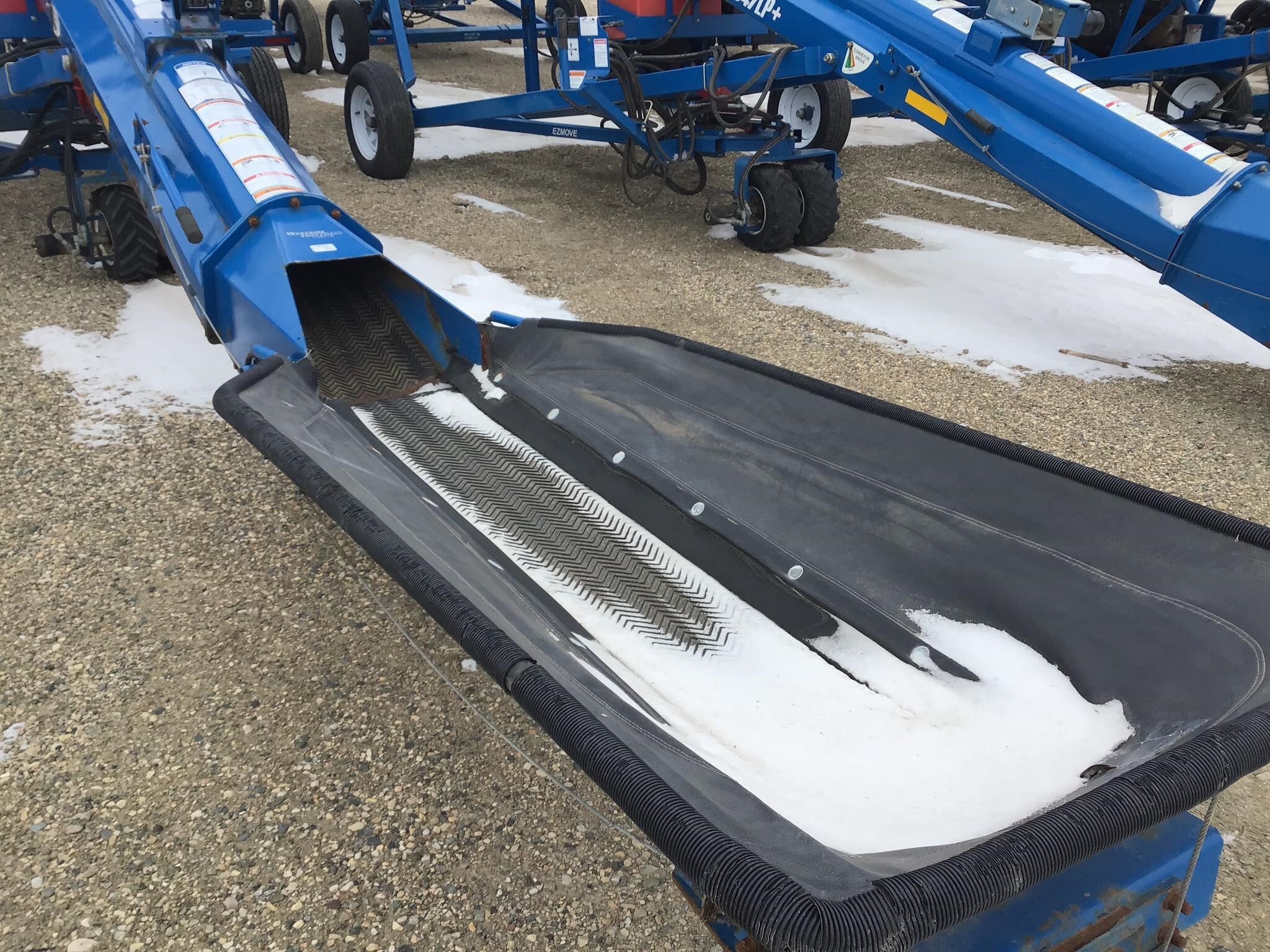  Brandt 1547LP+ Augers and Conveyor