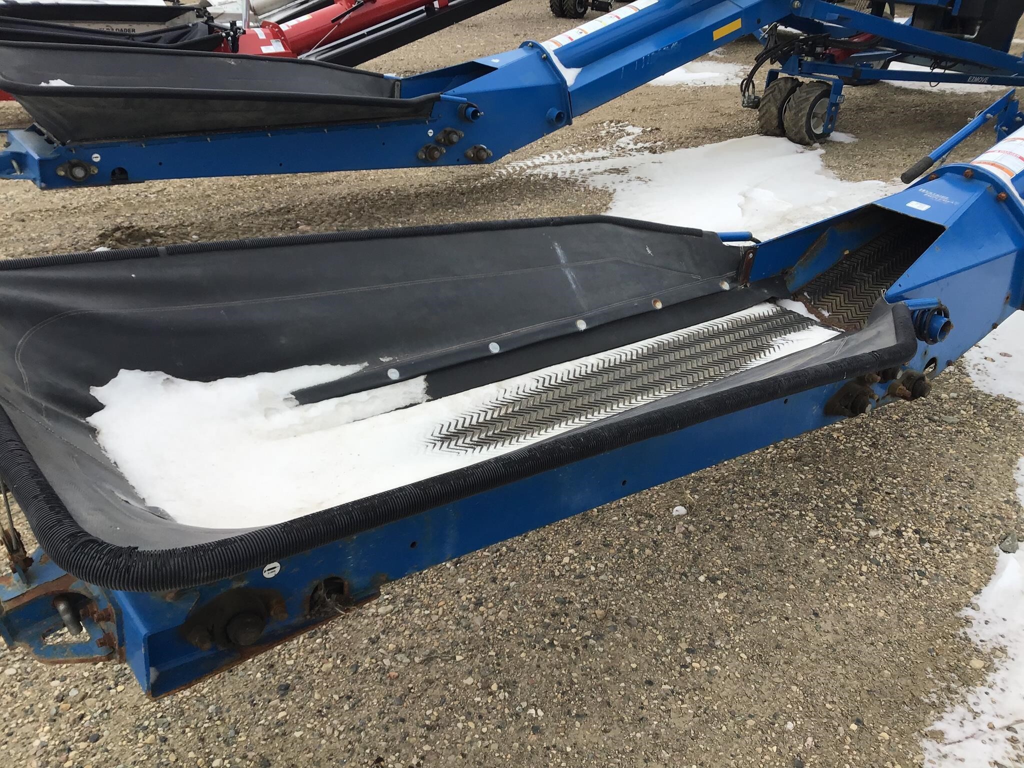  Brandt 1547LP+ Augers and Conveyor