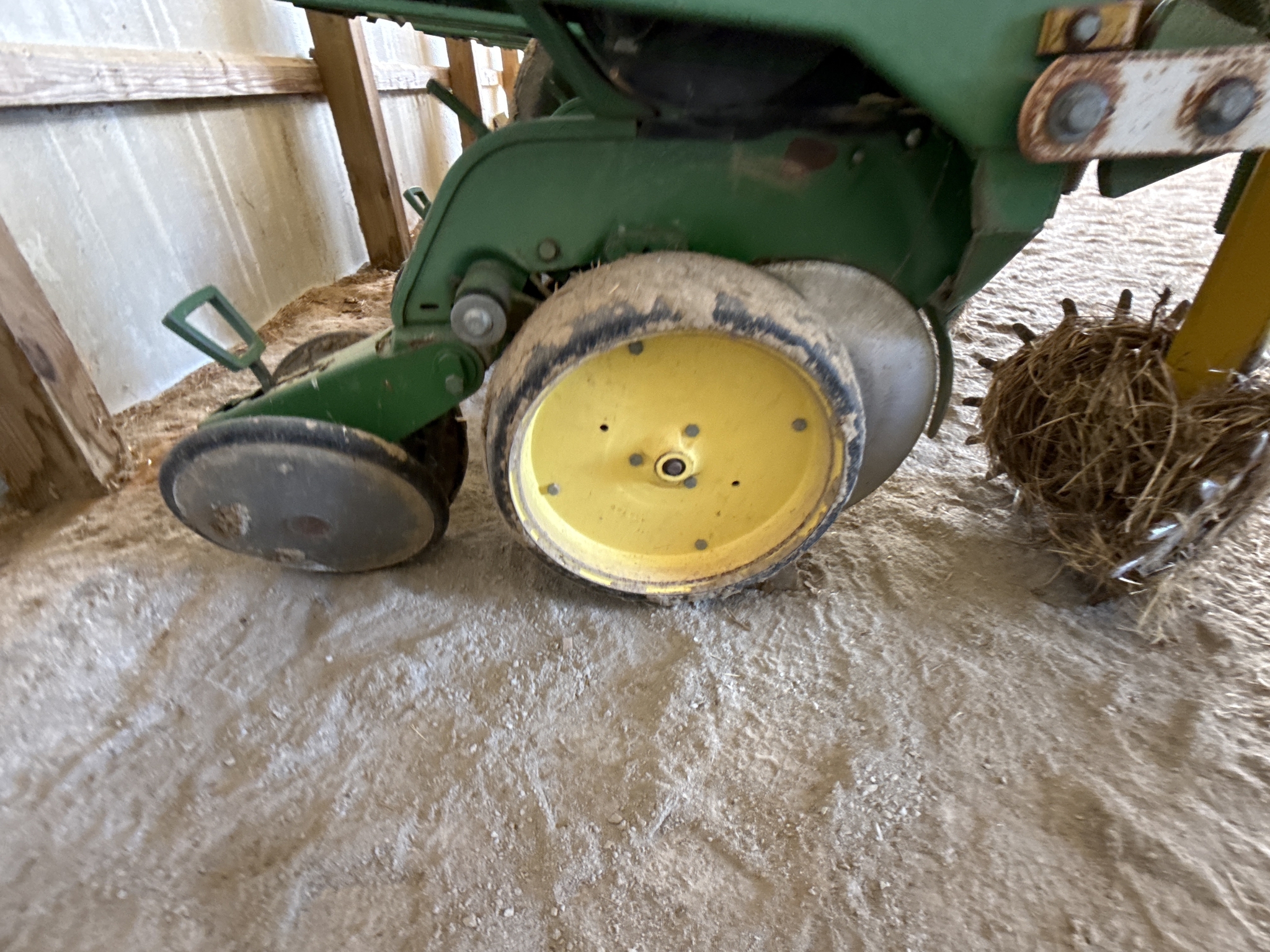 1993 John Deere 7300 Planter