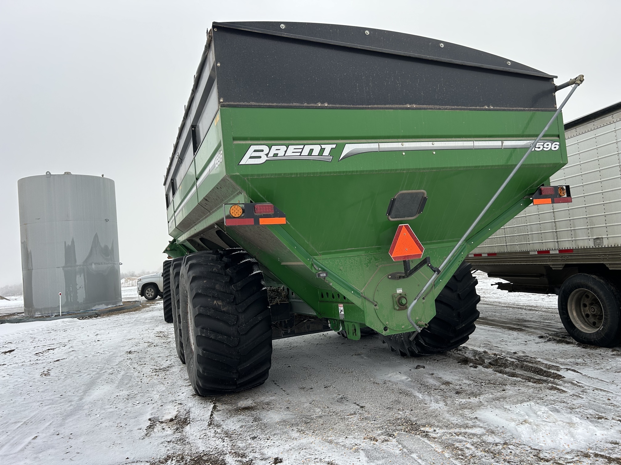 2019 Brent 1596 Grain Cart