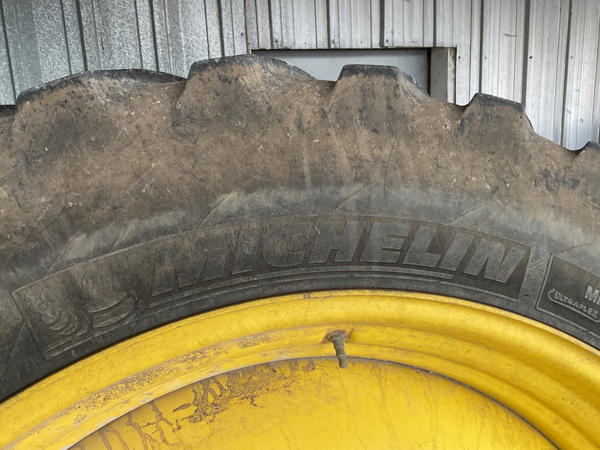 2019 John Deere R4038 Self-Propelled Sprayer