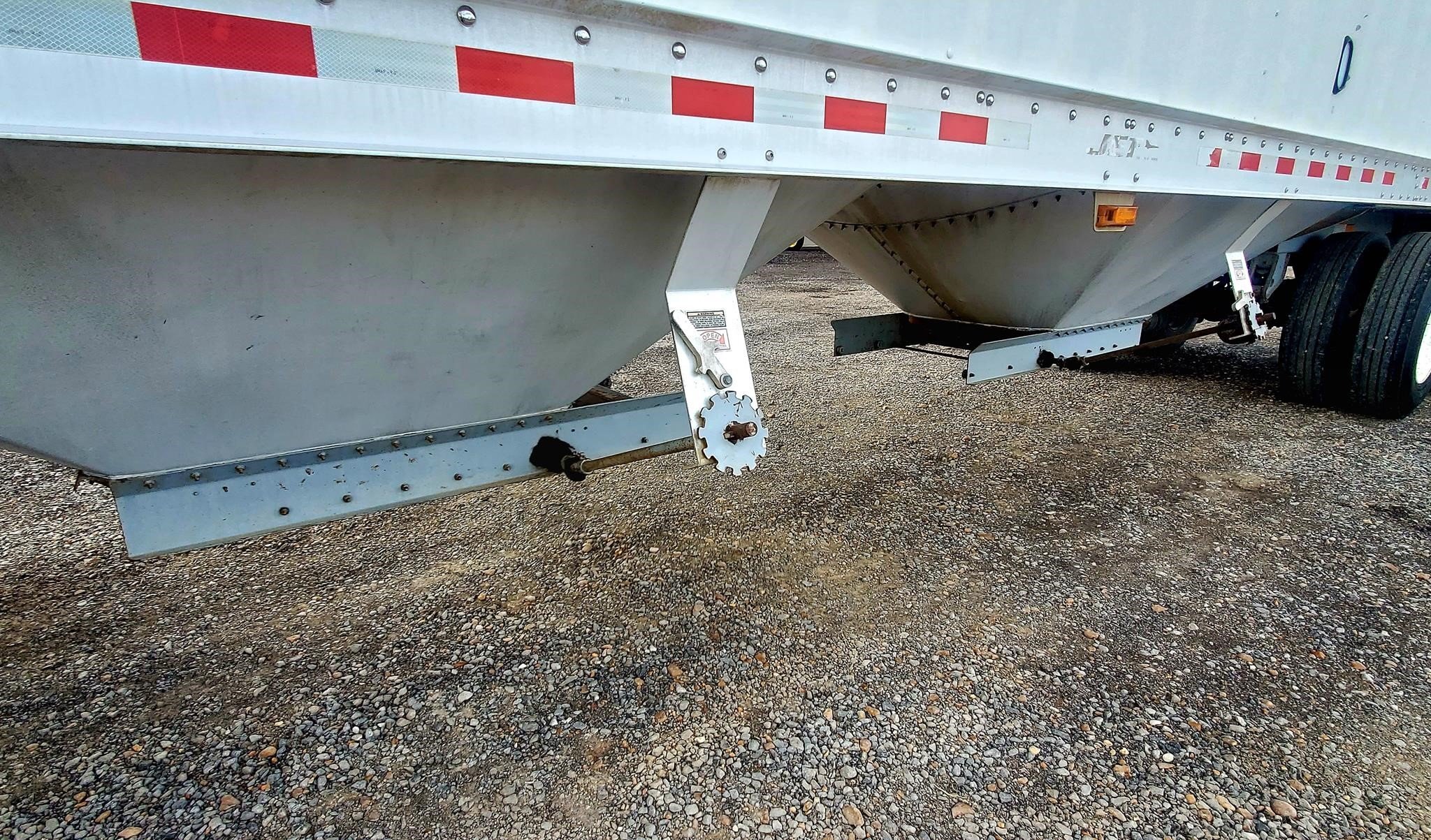 2009 Jet 38FT Grain Trailer