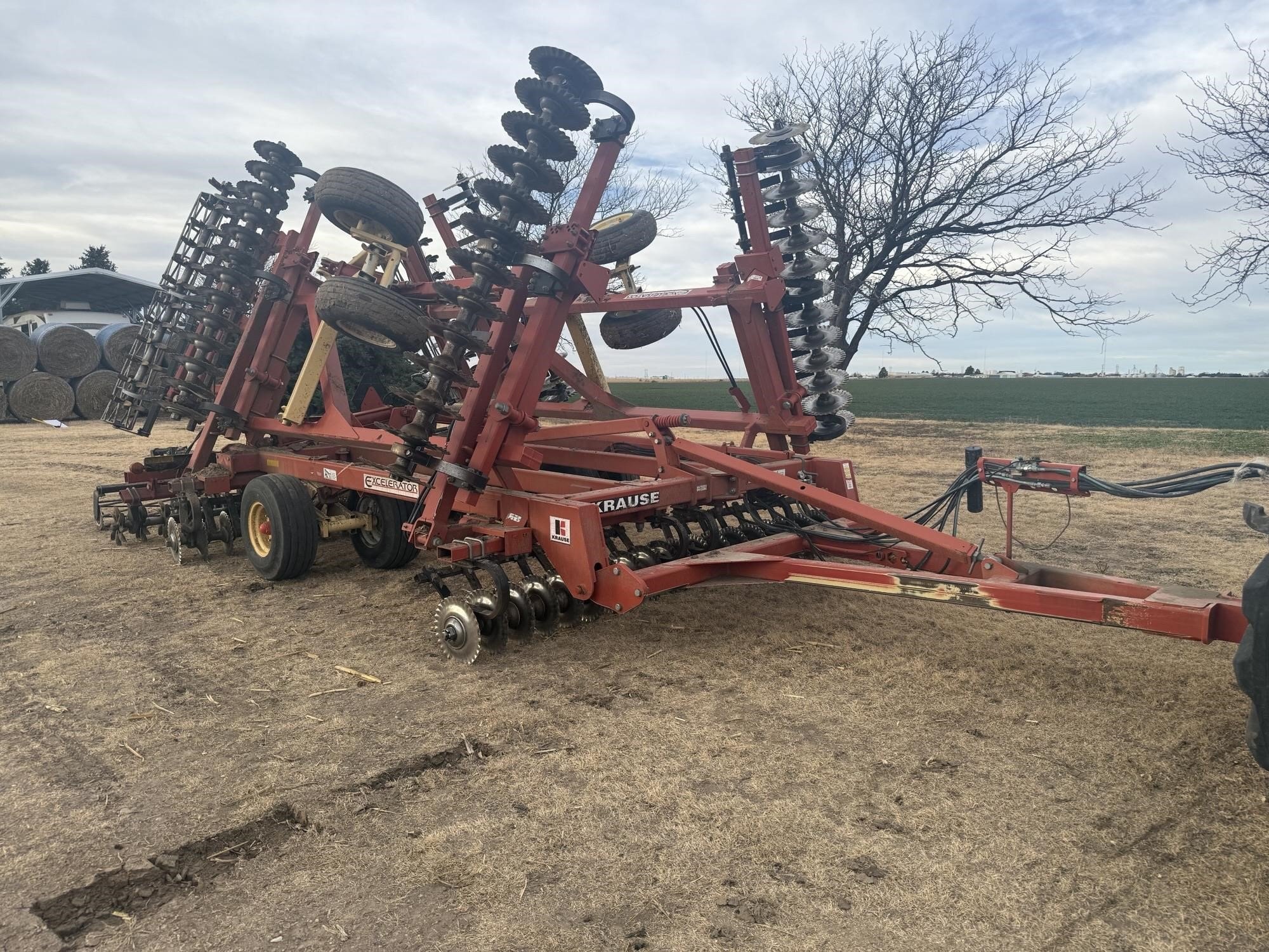 2011 Krause Excelerator 8000 Vertical Tillage