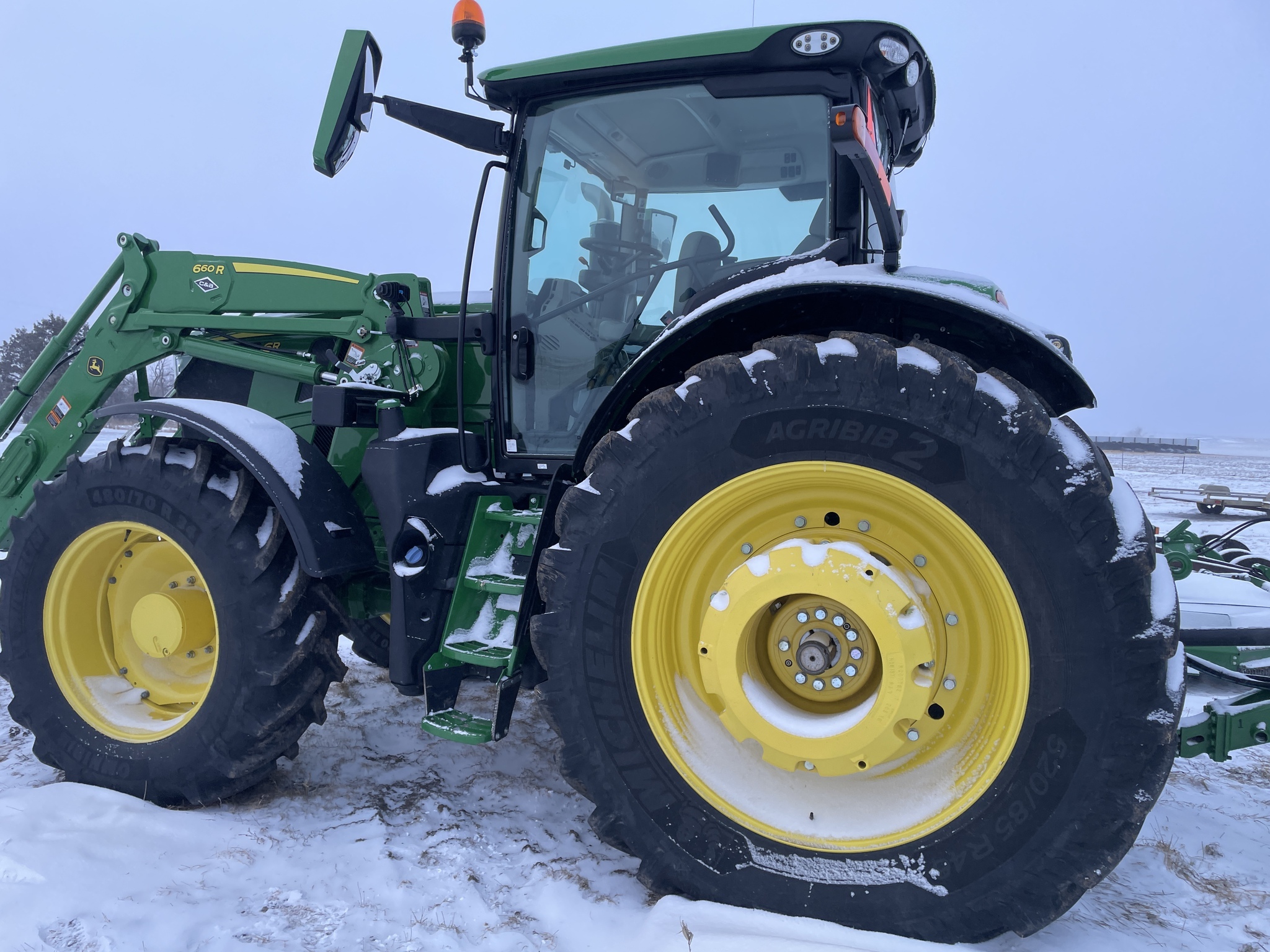 2025 John Deere 6R 195 Tractor