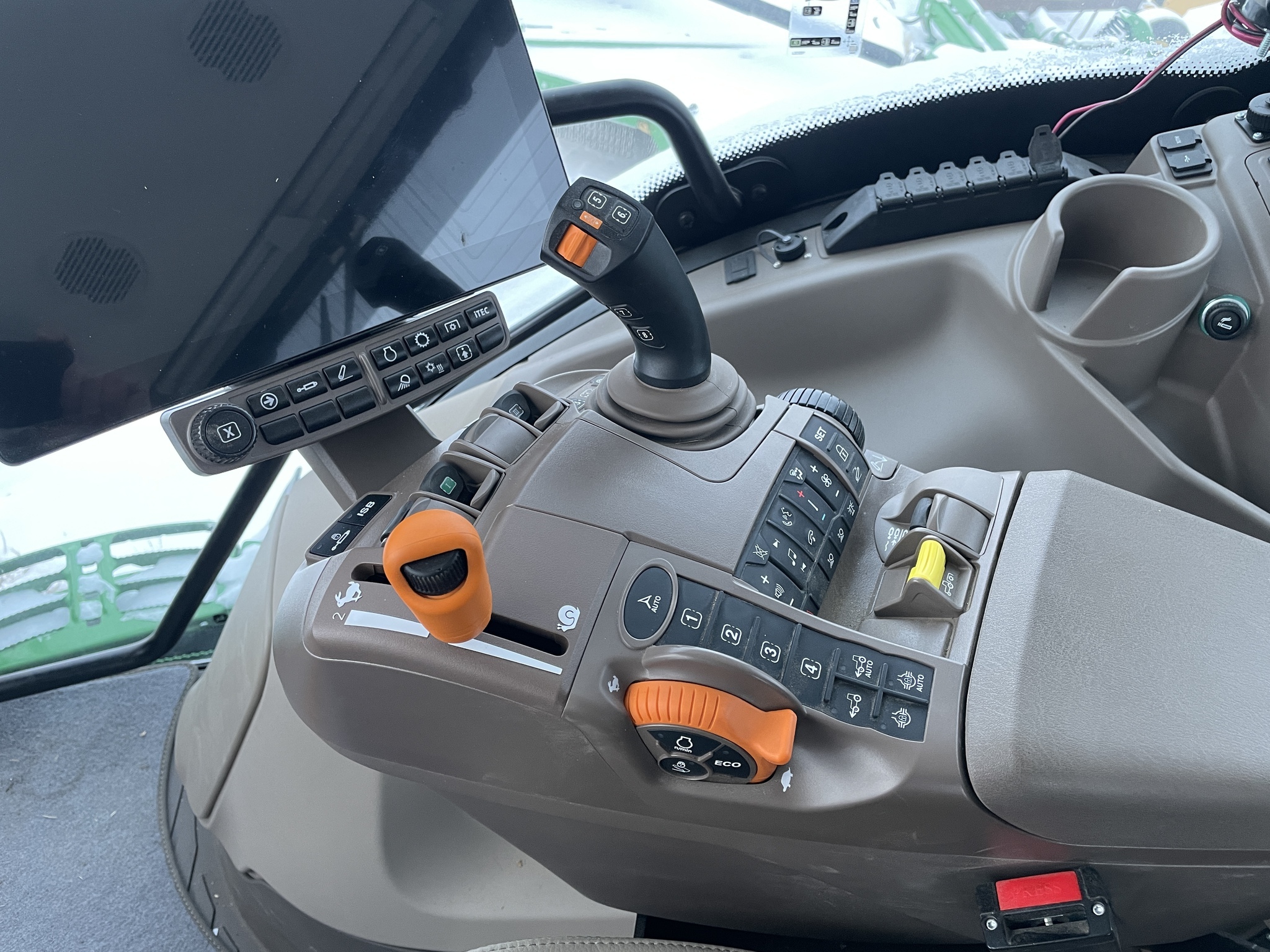 2025 John Deere 6R 195 Tractor