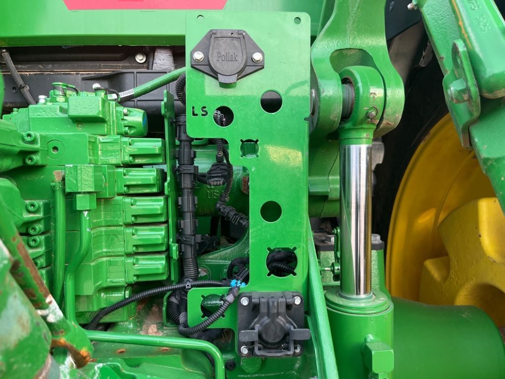 2023 John Deere 8R 230 Tractor