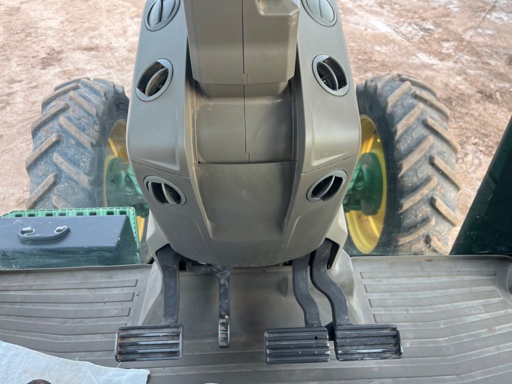 2023 John Deere 8R 230 Tractor