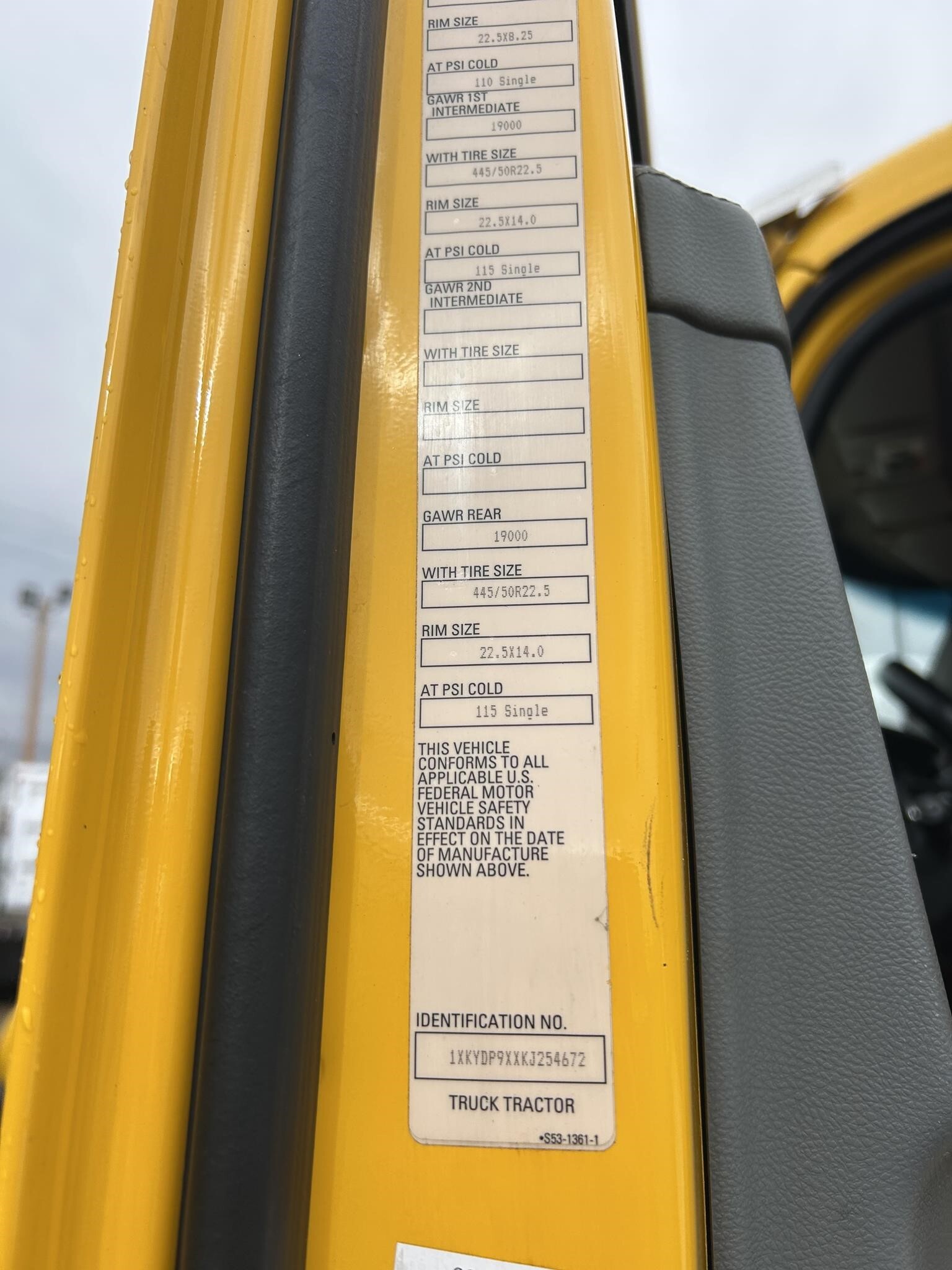 2019 Kenworth T680 Semi Trucks/Trailer