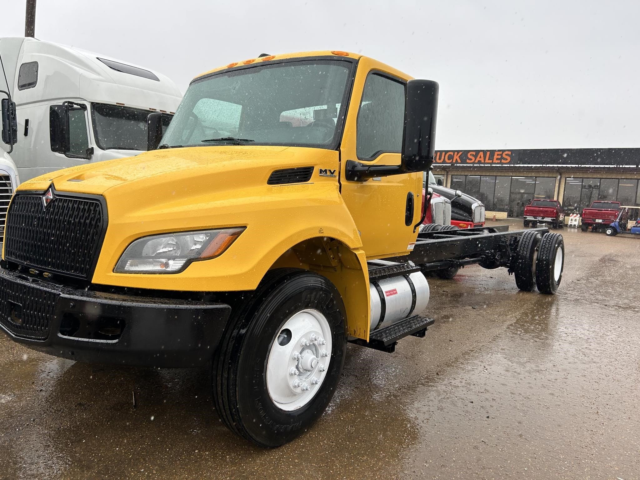 2023 International MV Box Trucks/Trailer