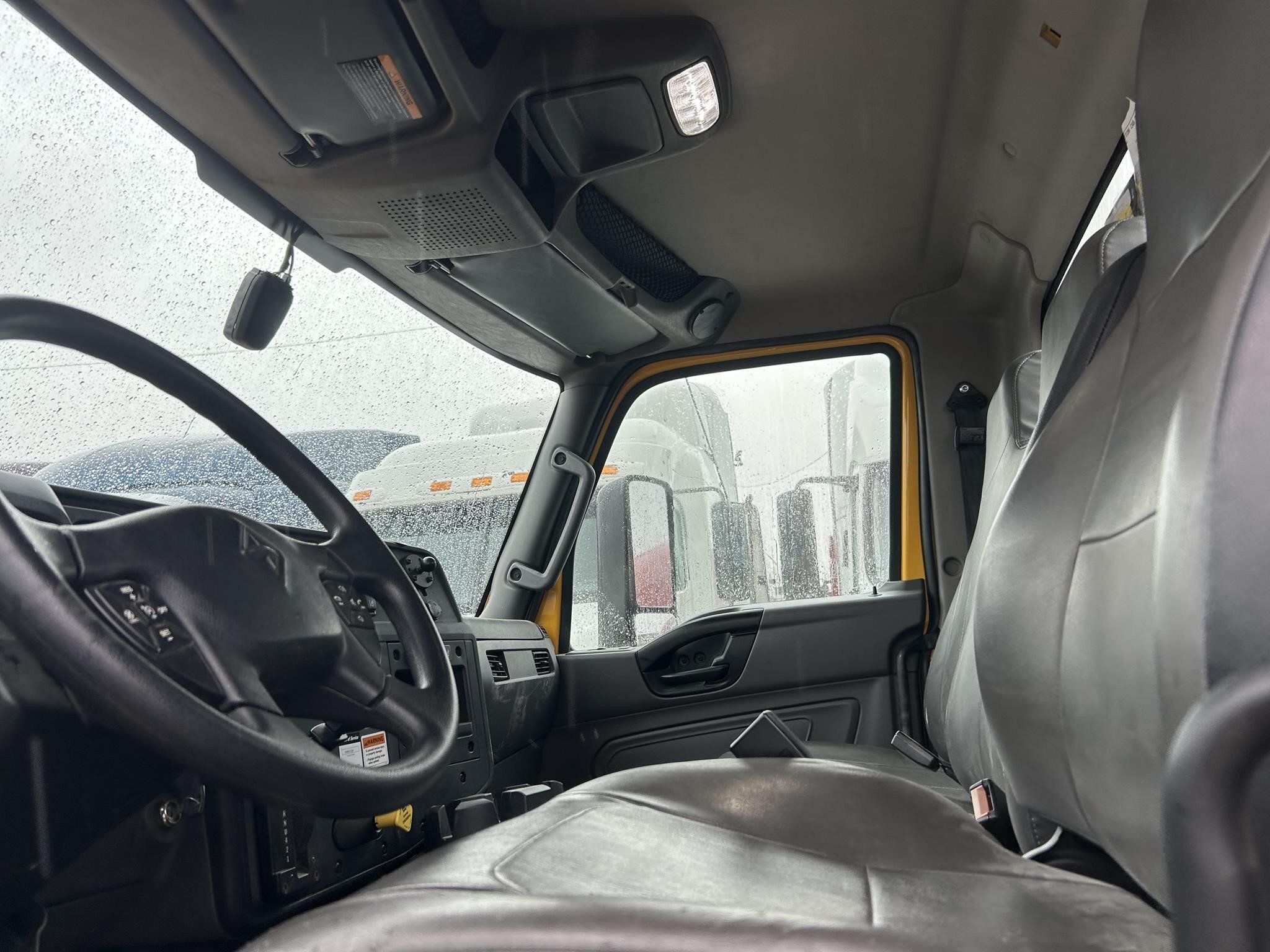 2023 International MV Box Trucks/Trailer