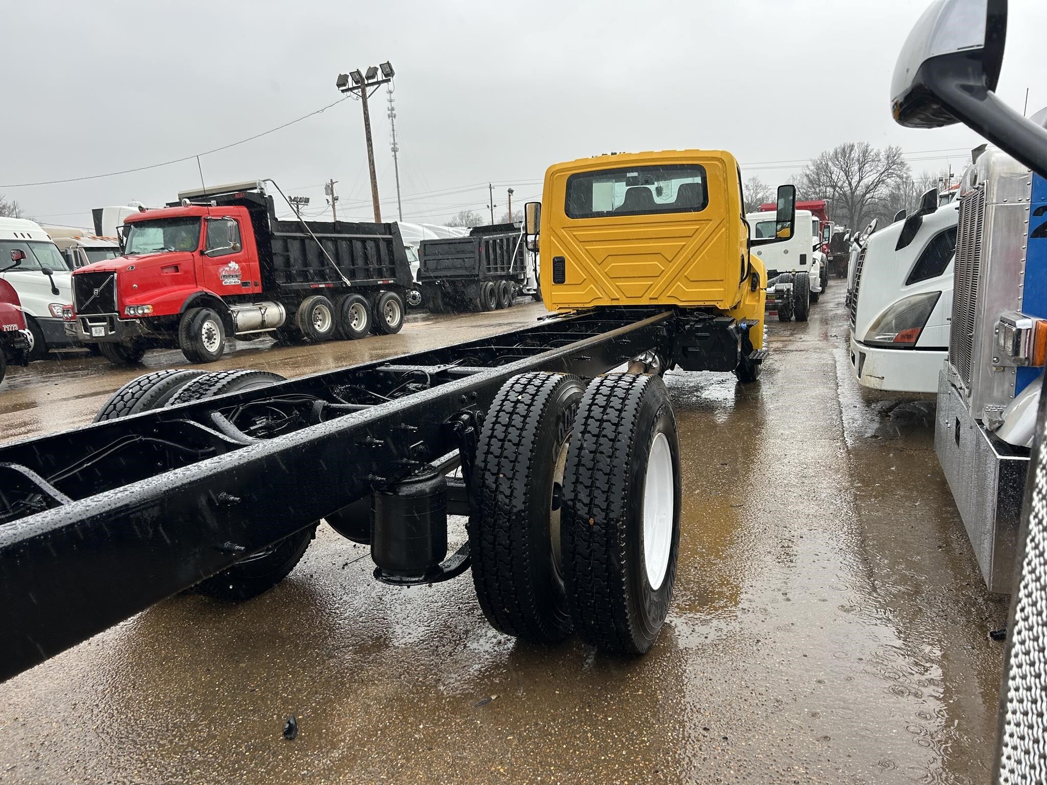 2023 International MV Box Trucks/Trailer