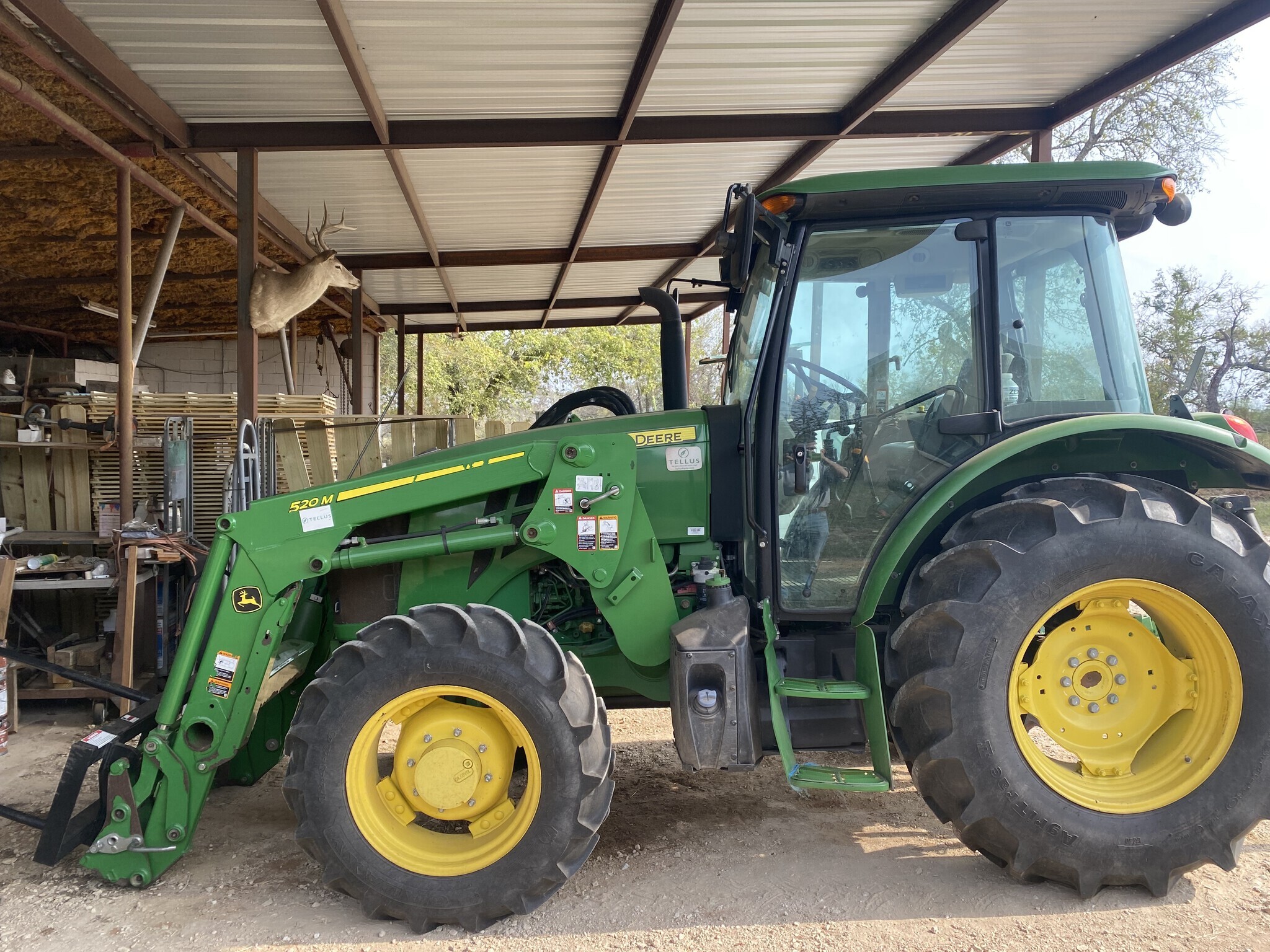 2022 John Deere 5100E Tractor