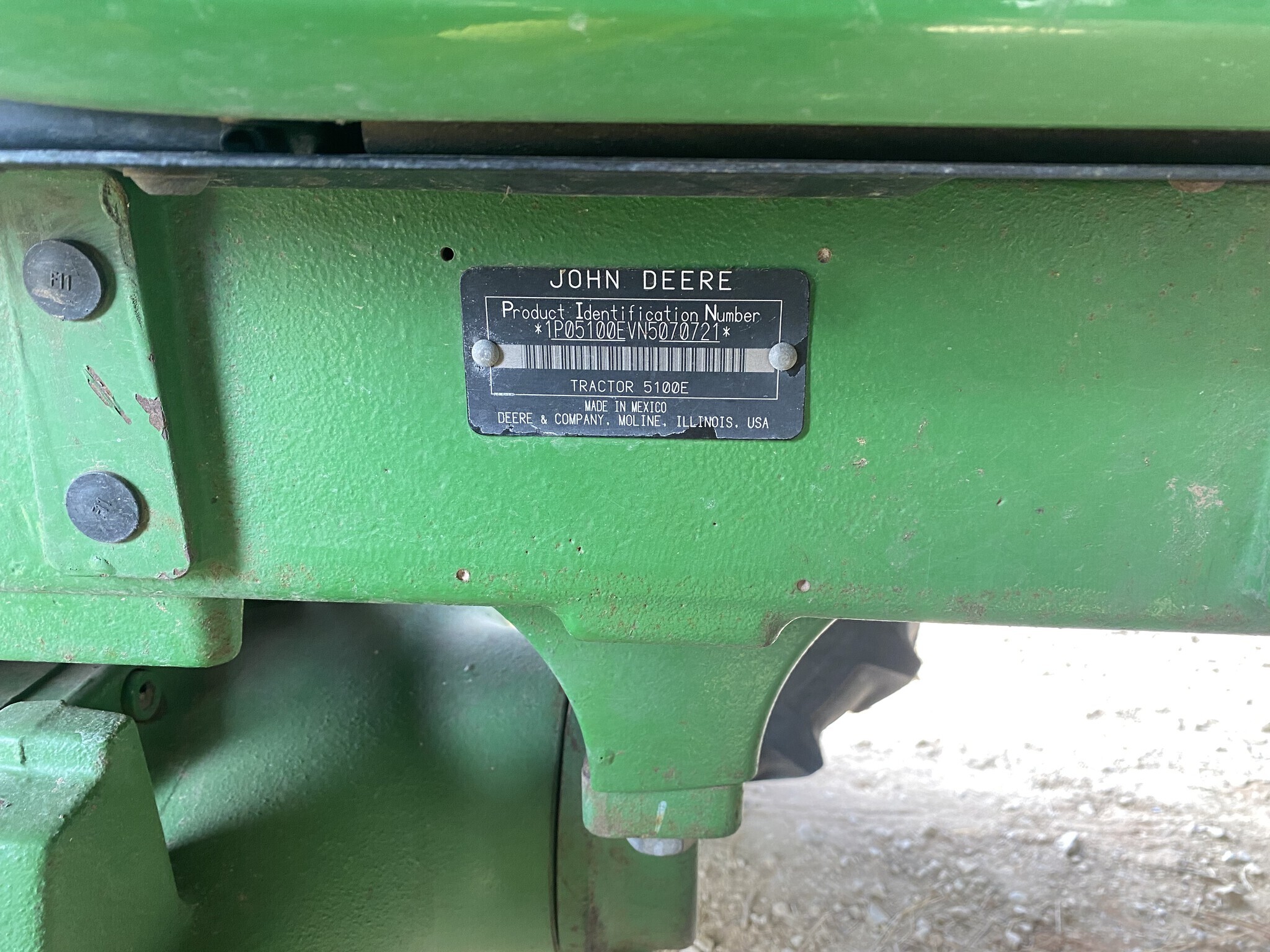 2022 John Deere 5100E Tractor
