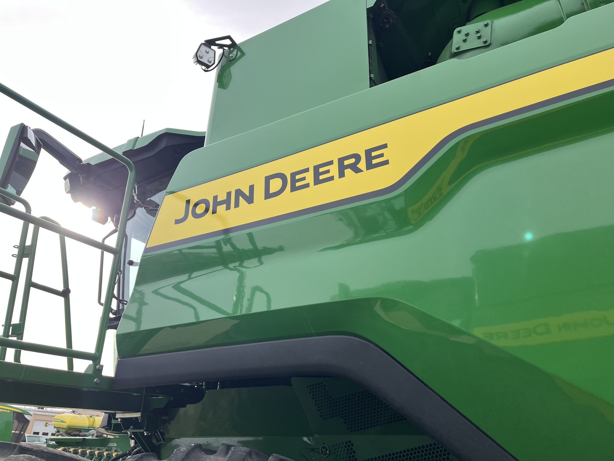 2025 John Deere S7 800 Combine