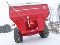 2010 J&M 750-18 Grain Cart
