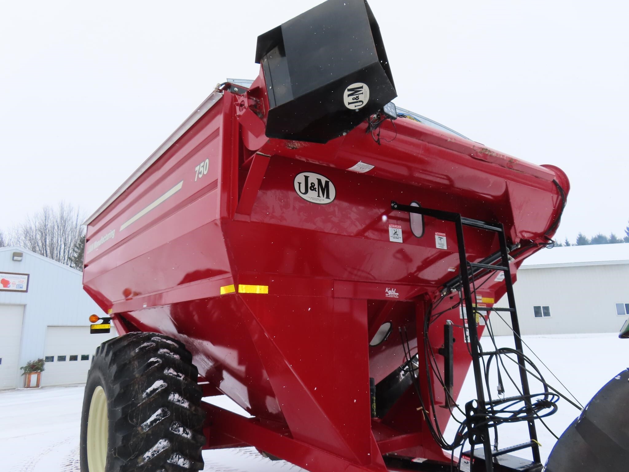 2010 J&M 750-18 Grain Cart