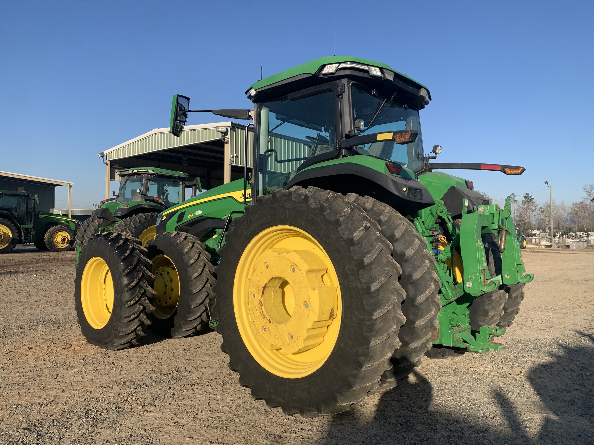 2022 John Deere 8R 370 Tractor