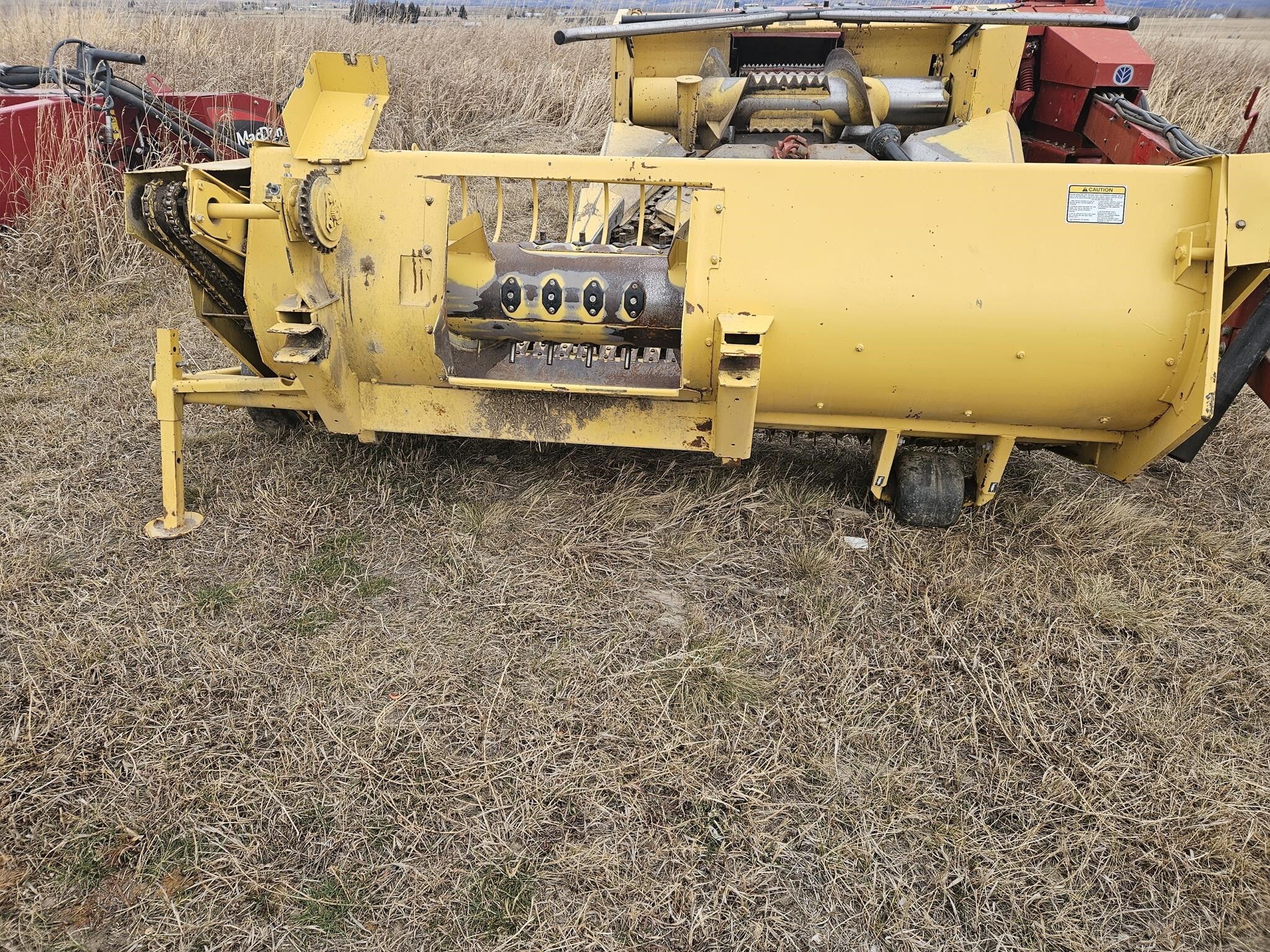 1995 New Holland 900 Pull-Type Forage Harvester