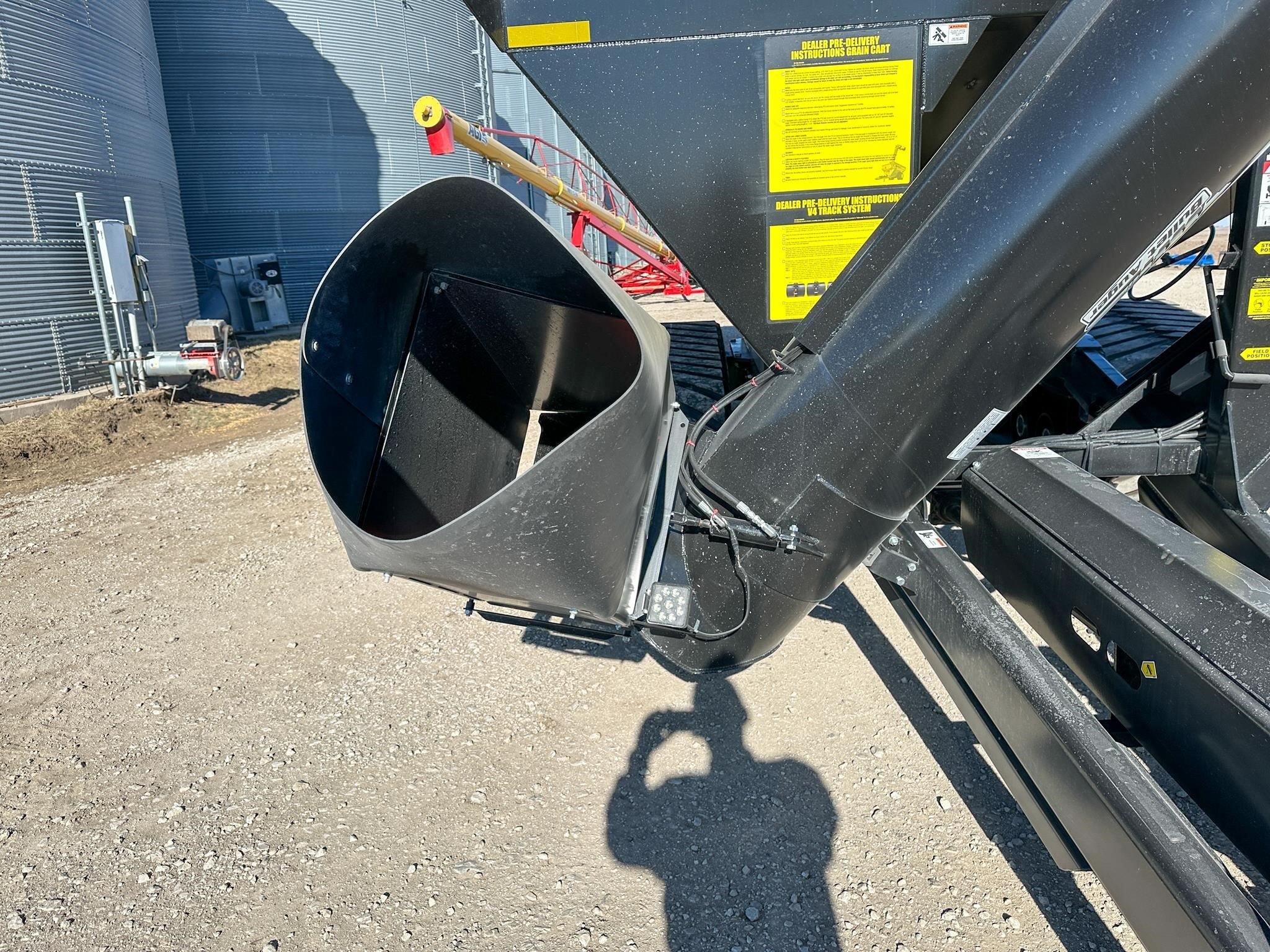 2026 J&M 1312-20T Grain Cart