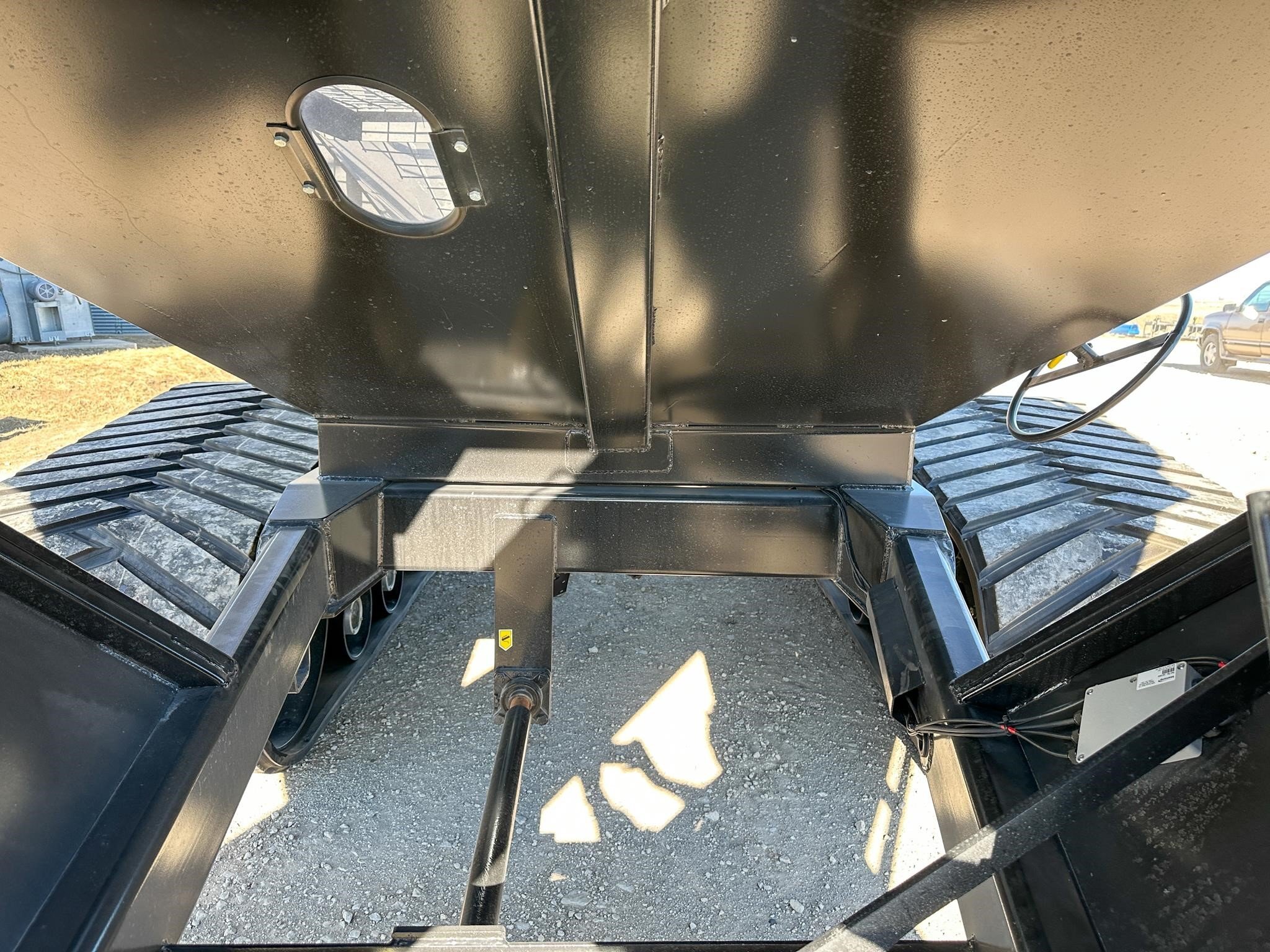 2026 J&M 1312-20T Grain Cart