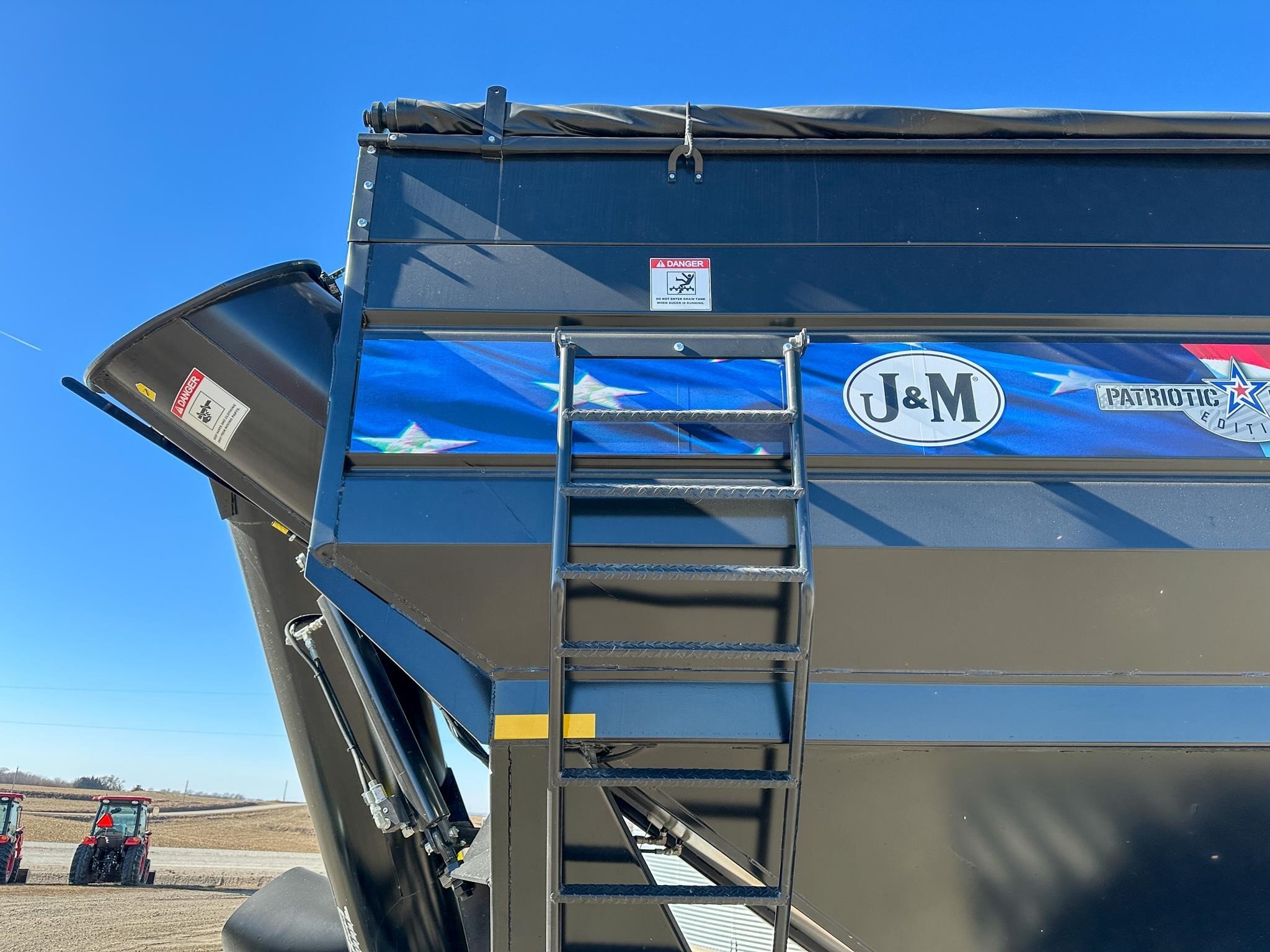 2026 J&M 1312-20T Grain Cart