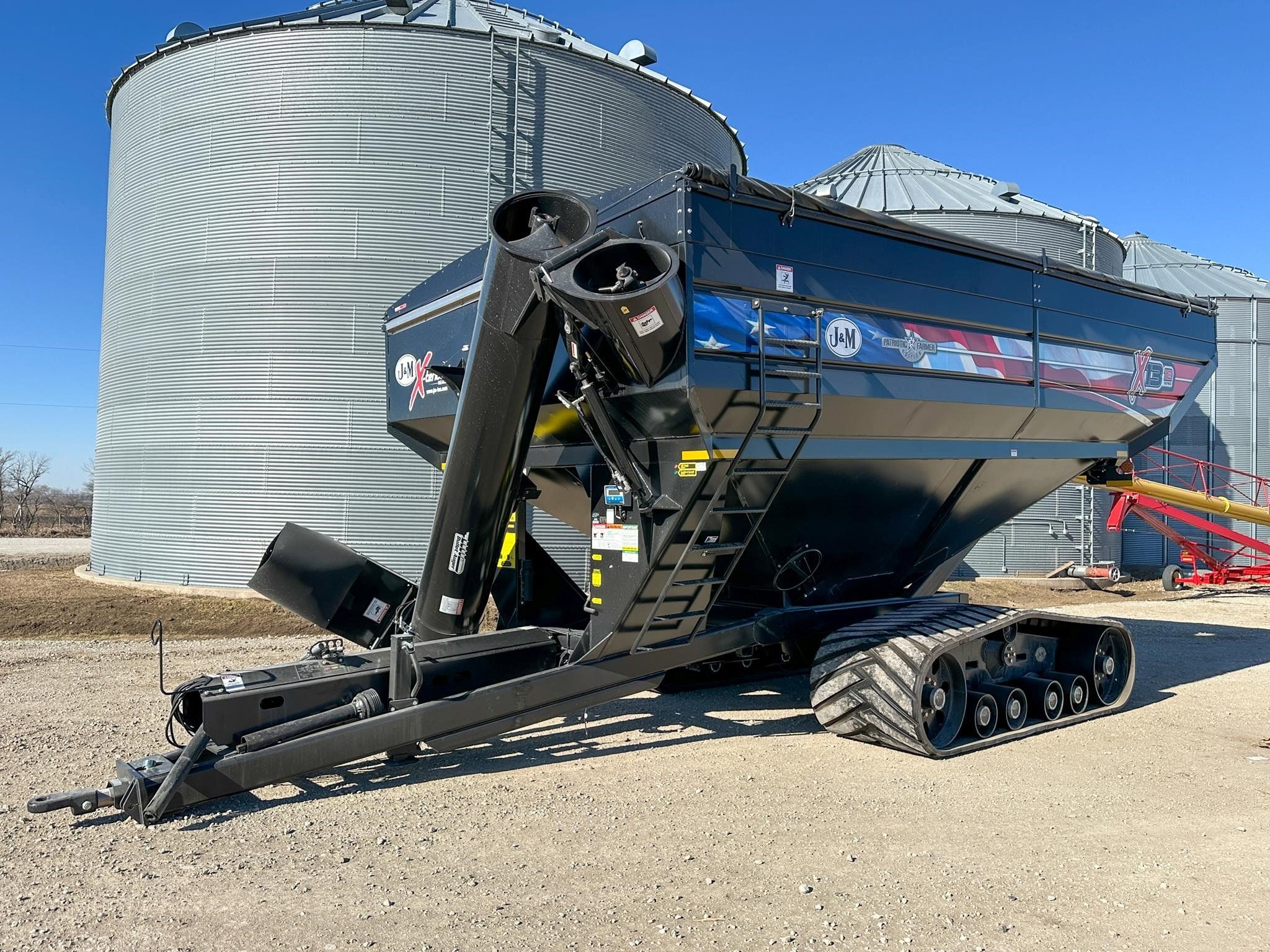2026 J&M 1312-20T Grain Cart
