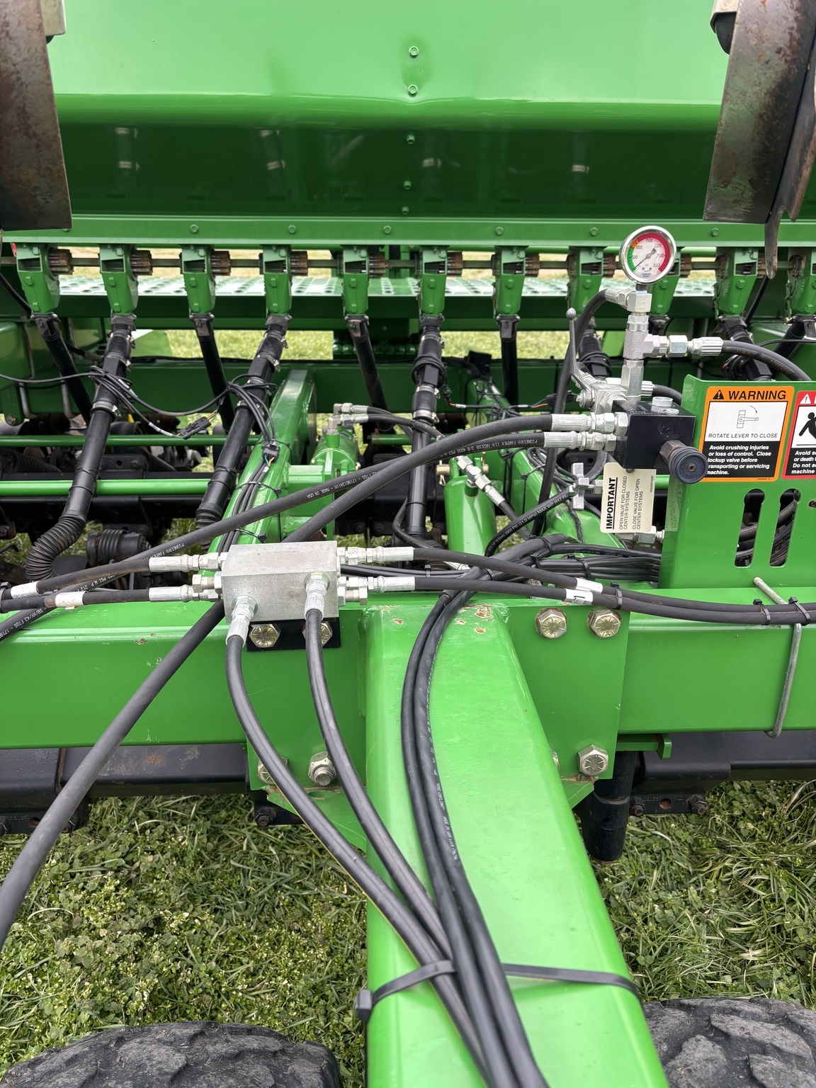 2009 John Deere 1590 Drill