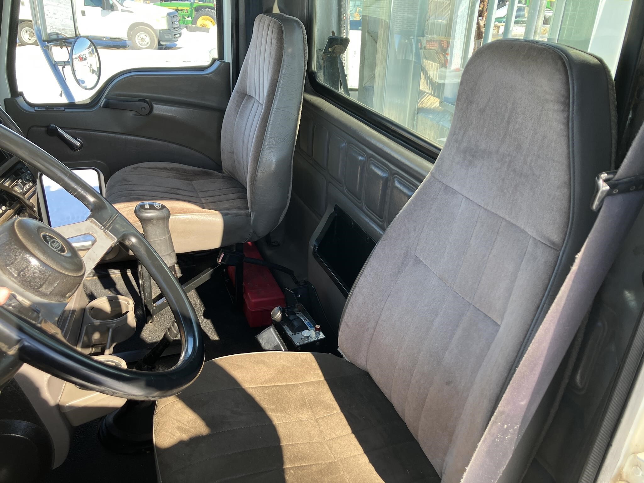 2005 Mack CH613 Semi Trucks/Trailer