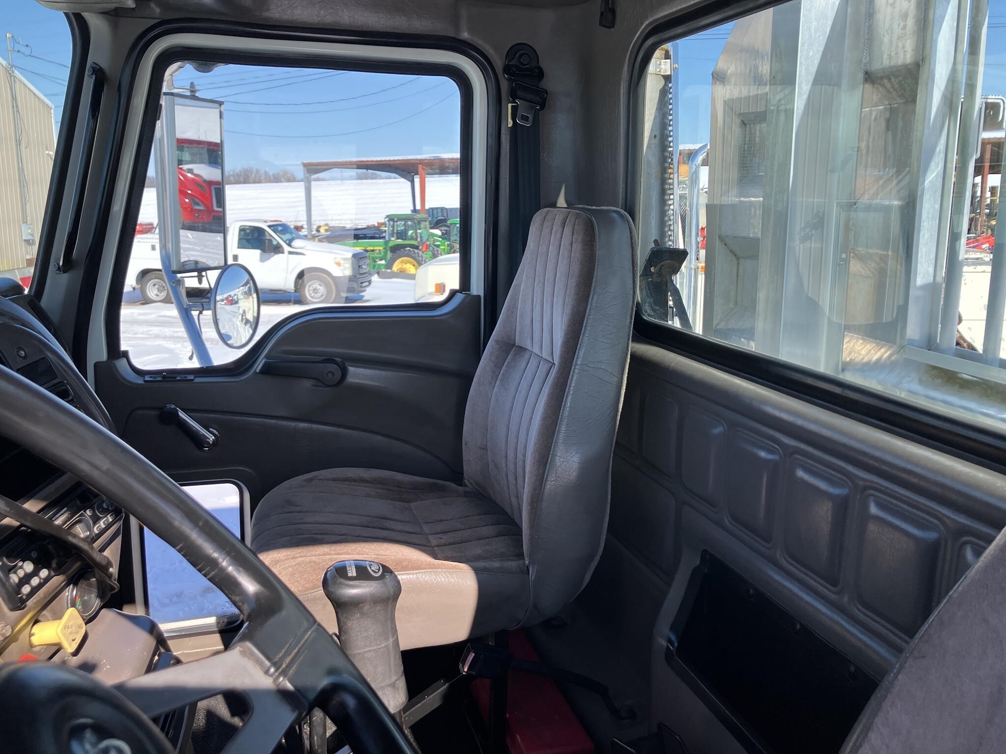 2005 Mack CH613 Semi Trucks/Trailer