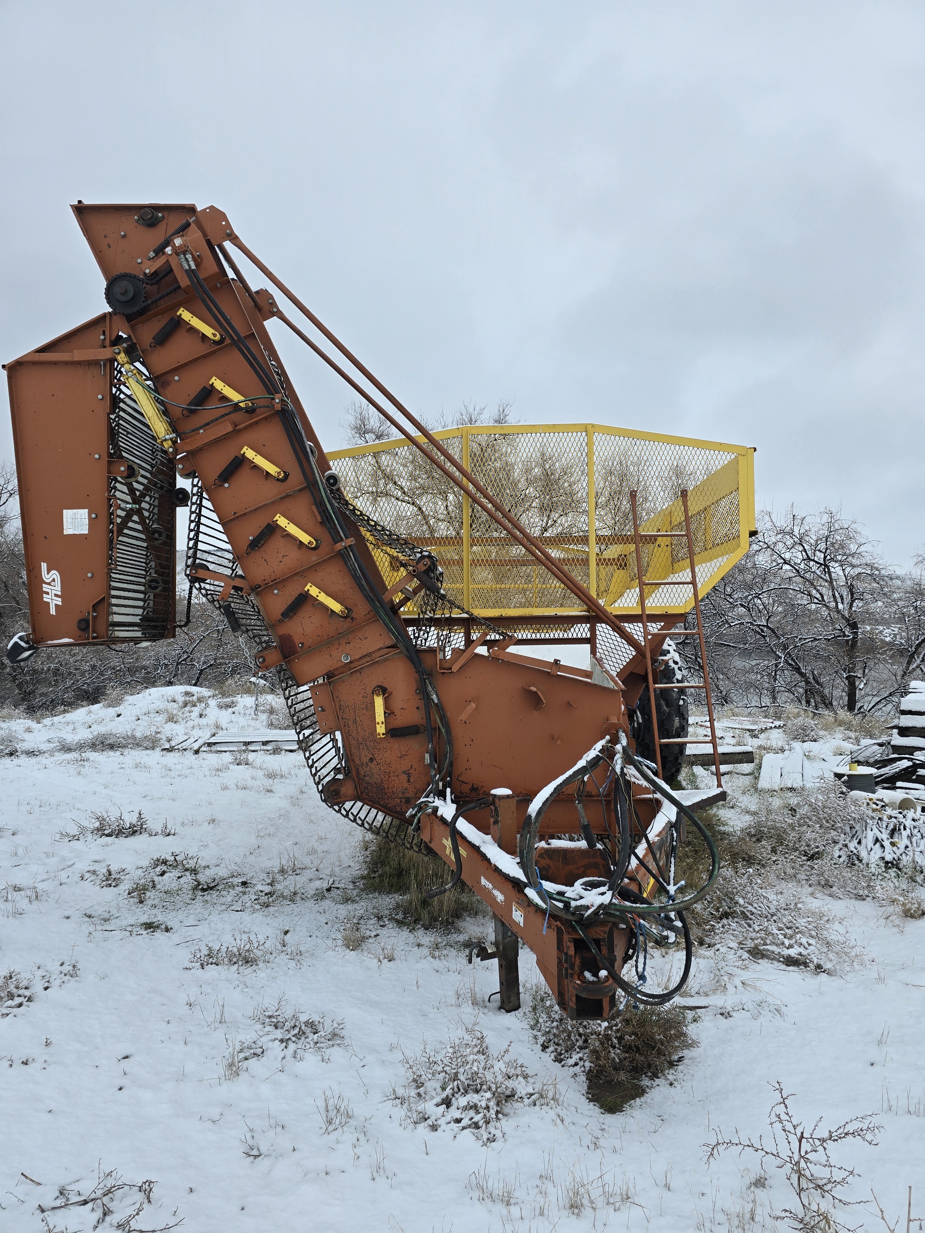 2007 H & S 30T Beet Equipment